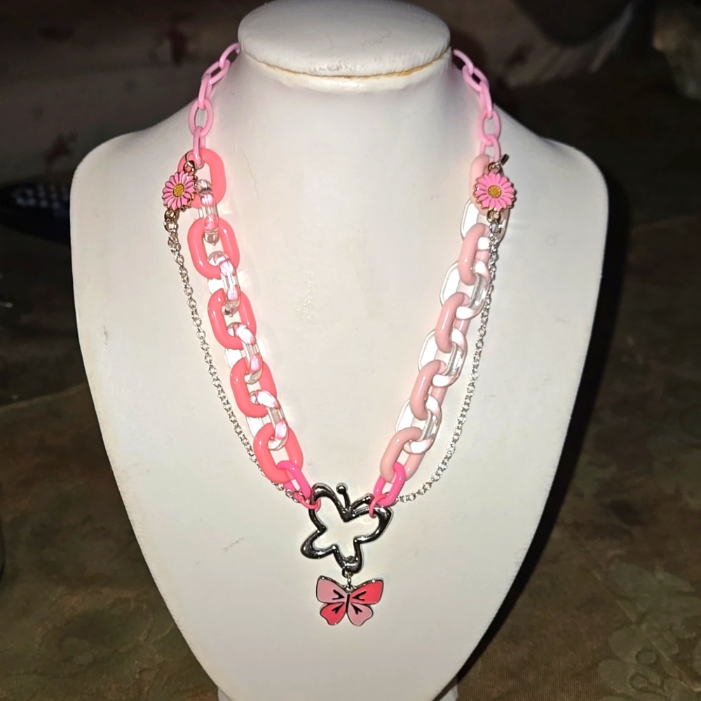 Super Sassy Butterfly 🦋 Choker